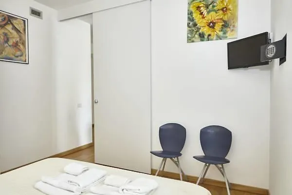Center City Central Station Apartment Milan 0*,